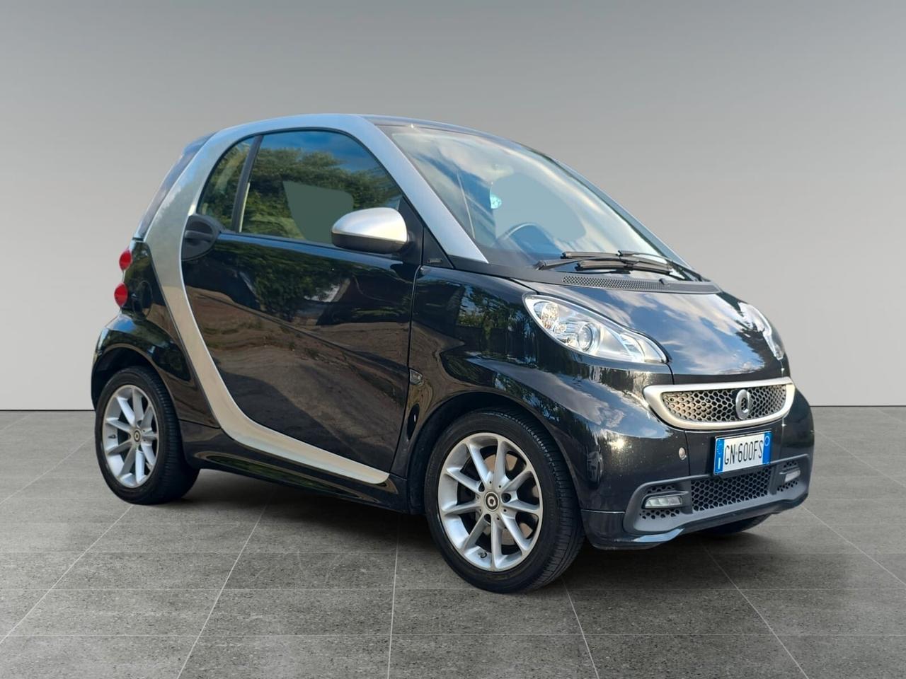 Smart ForTwo 1000 52 kW MHD coupé passion