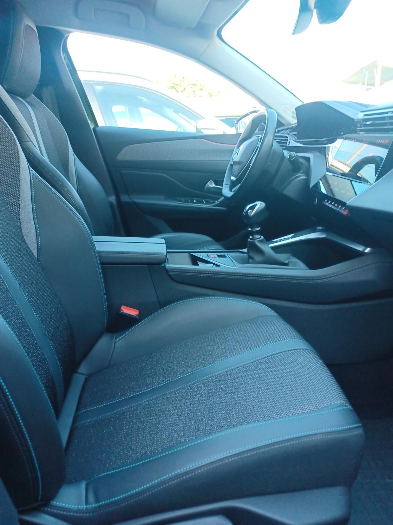 Peugeot 308 BlueHDi 130 Allure Pack solo 60000 km