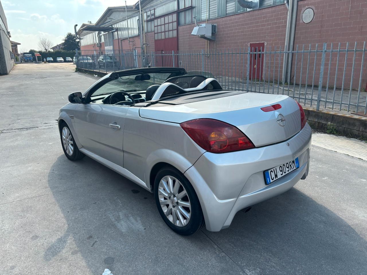 Opel Tigra TwinTop 1.4 16V Sport