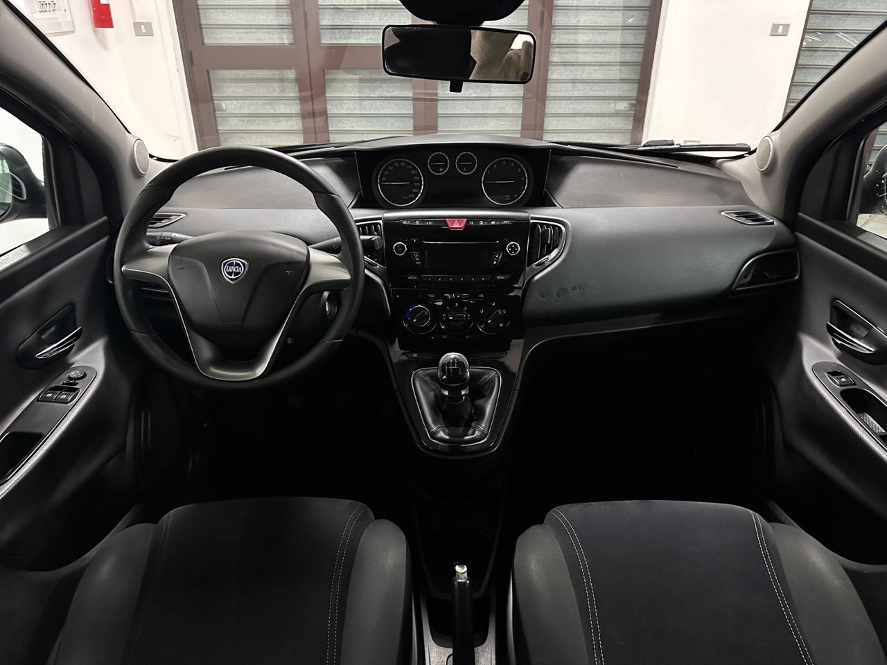 LANCIA Ypsilon 1.2 (69) Platinum 2011