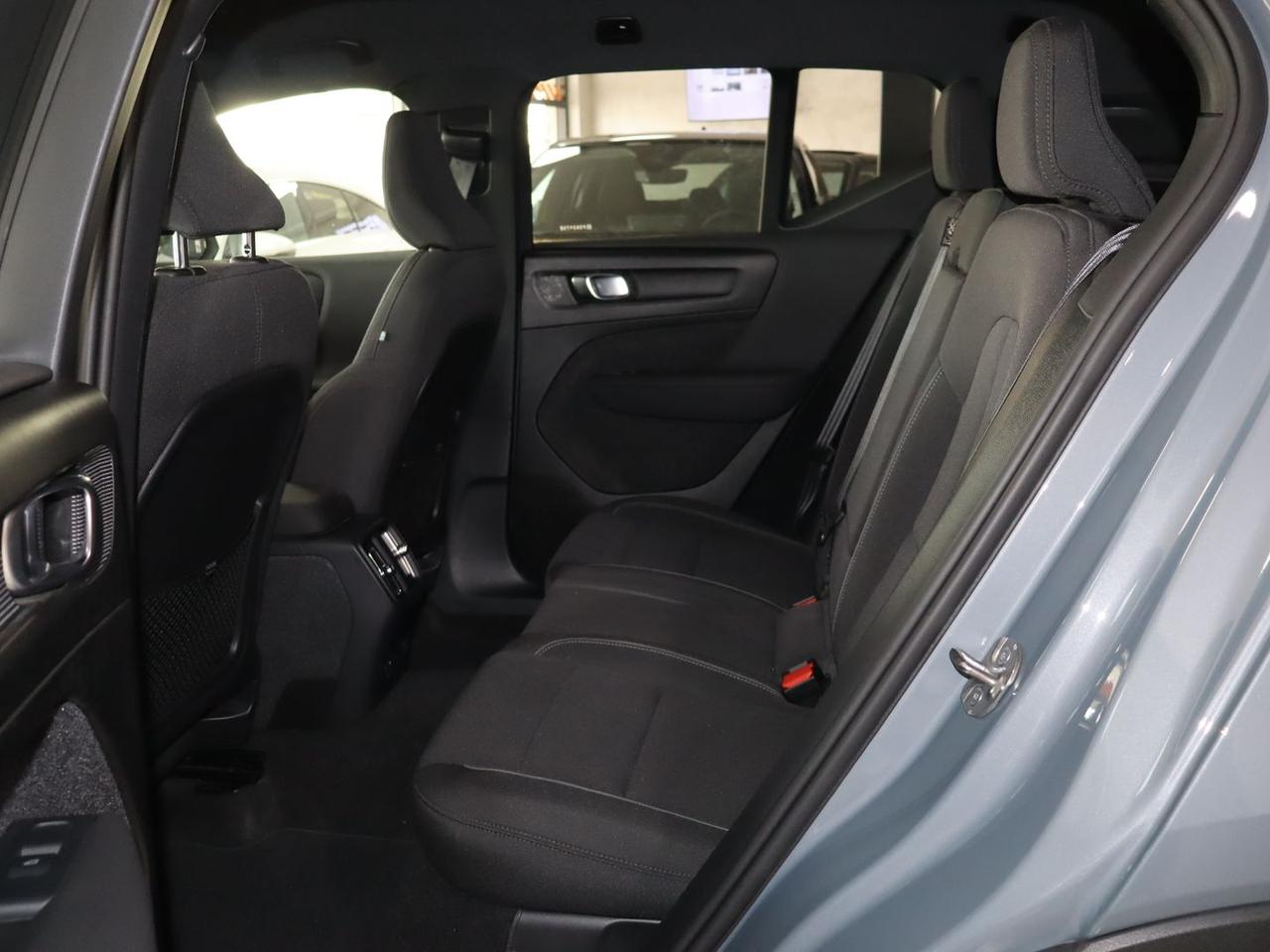 Volvo XC40 Core Recharge Pure #50780
