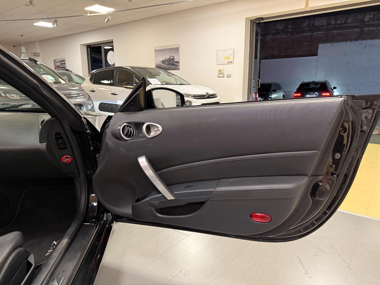 Nissan Z 350Z Roadster 3.5 V6 Lev 2