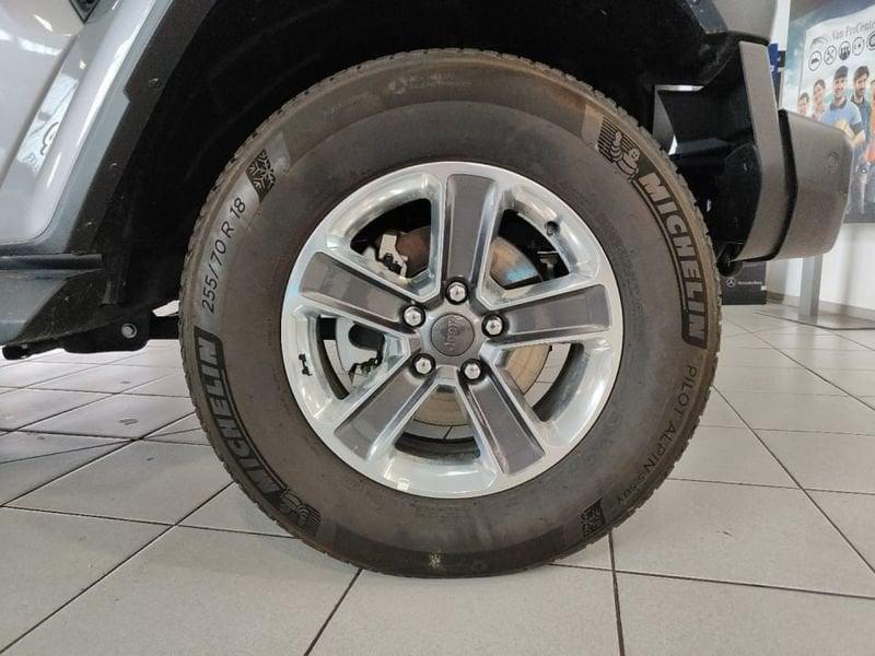 Jeep Wrangler UNLIMITED 2.0 TURBO SAHARA AUTO