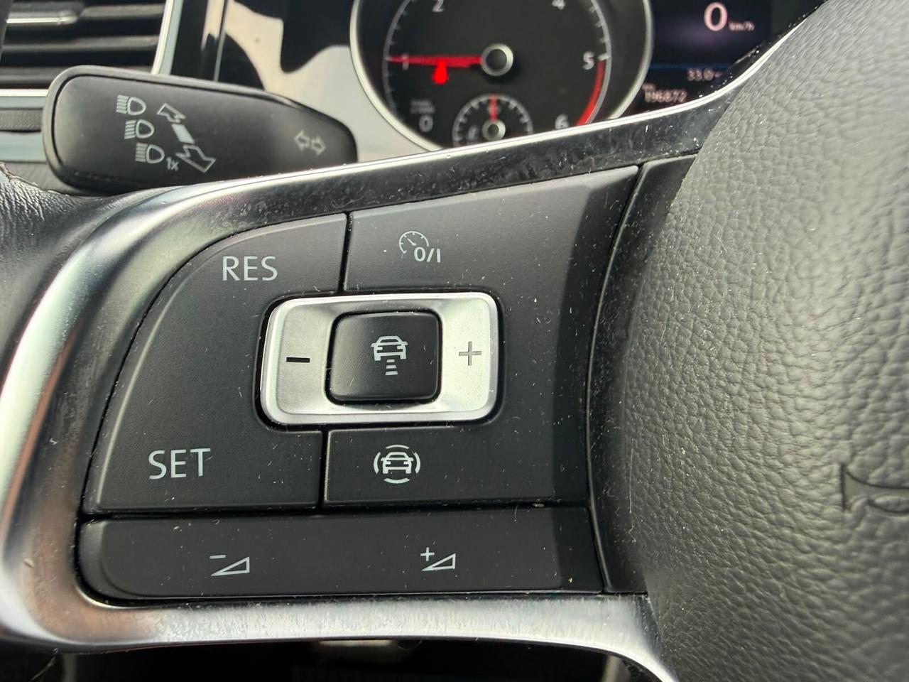 Volkswagen Golf 7.5 1.6 TDI R-LINE