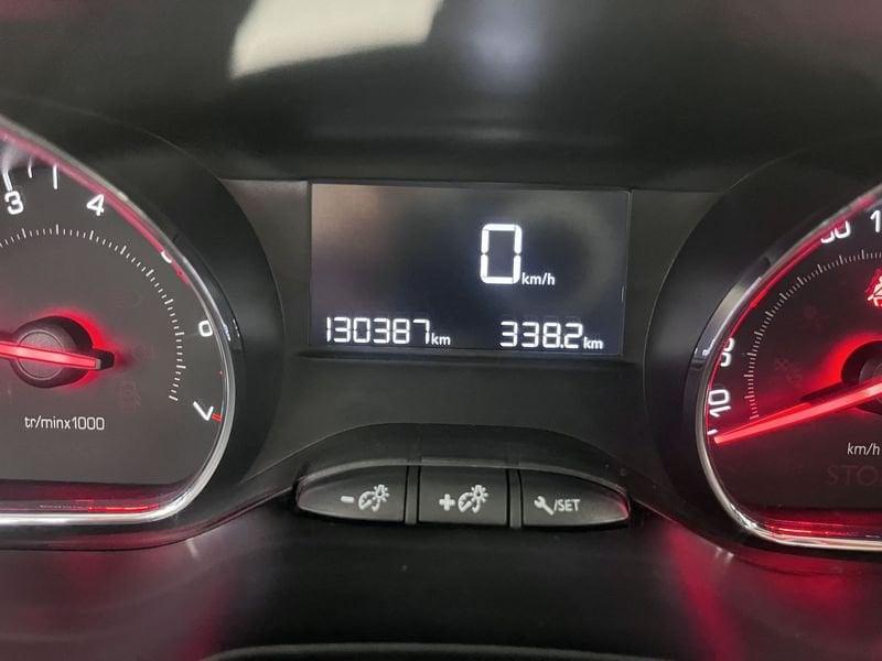 Peugeot 208 PureTech 82 5 porte Allure