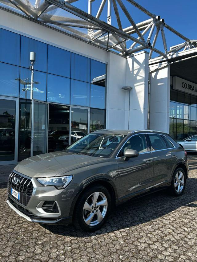 AUDI Q3 35 TDI S tronic Business Advanced