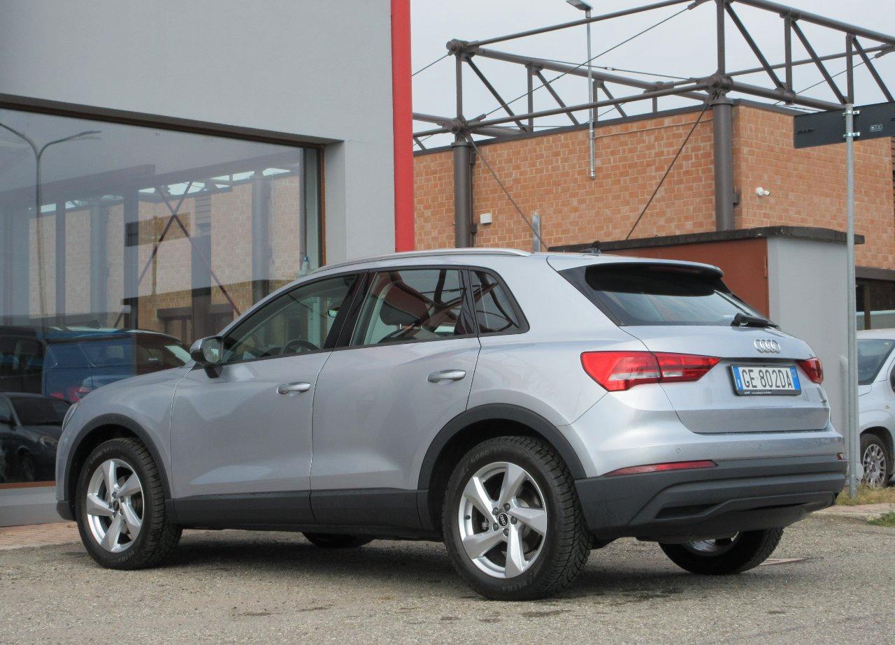Audi Q3 35 2.0 tdi Business quattro s-tronic