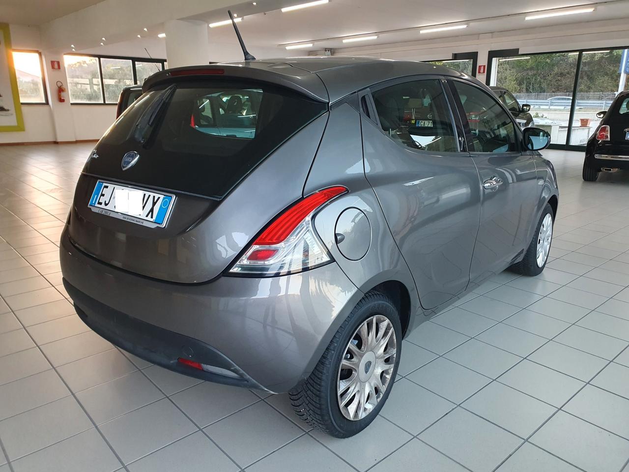 Lancia Ypsilon 1.3 MJT 16V 95 CV 5 porte S&S Gold