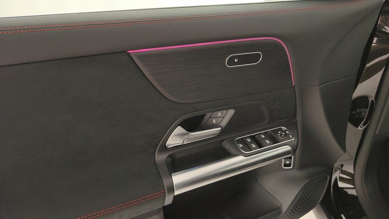 Mercedes-Benz GLA 180 d Automatic