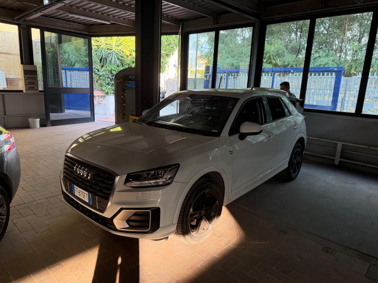 Audi Q2 2.0 TDI quattro S tronic Business
