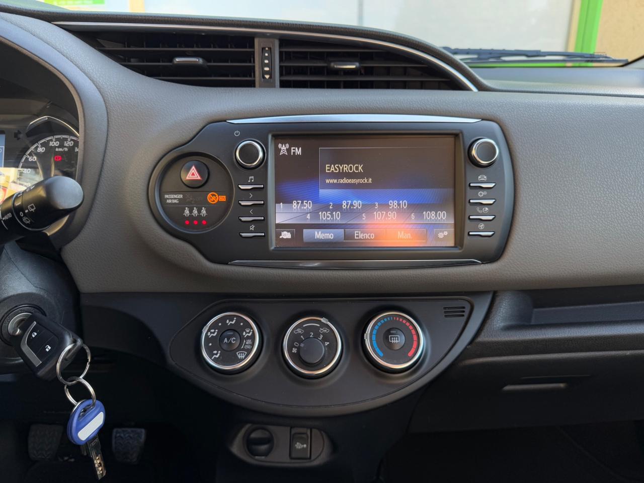 Toyota Yaris 1.0 72 CV 5 porte CONSUMI BASSI
