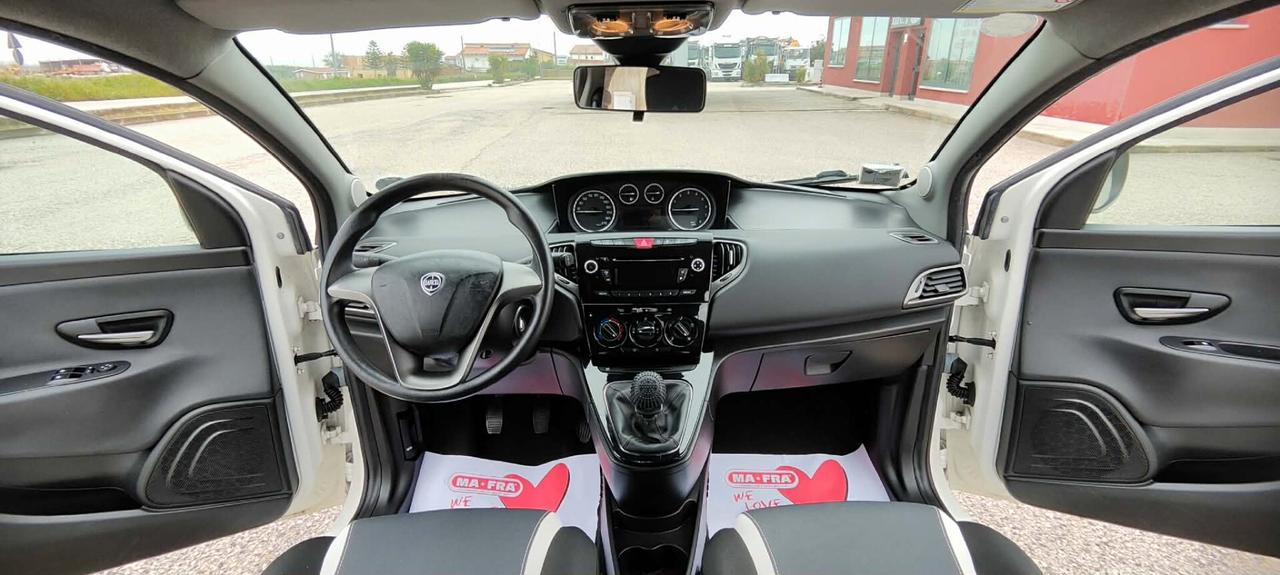 Lancia Ypsilon 0.9 TwinAir 85 CV 5 porte Metano Ecochic Gold