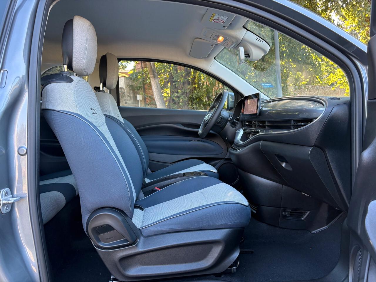 Fiat 500 500e Berlina 42 kWh Icon-Auton.320Km-CarPlay-Android-SOH Certificato