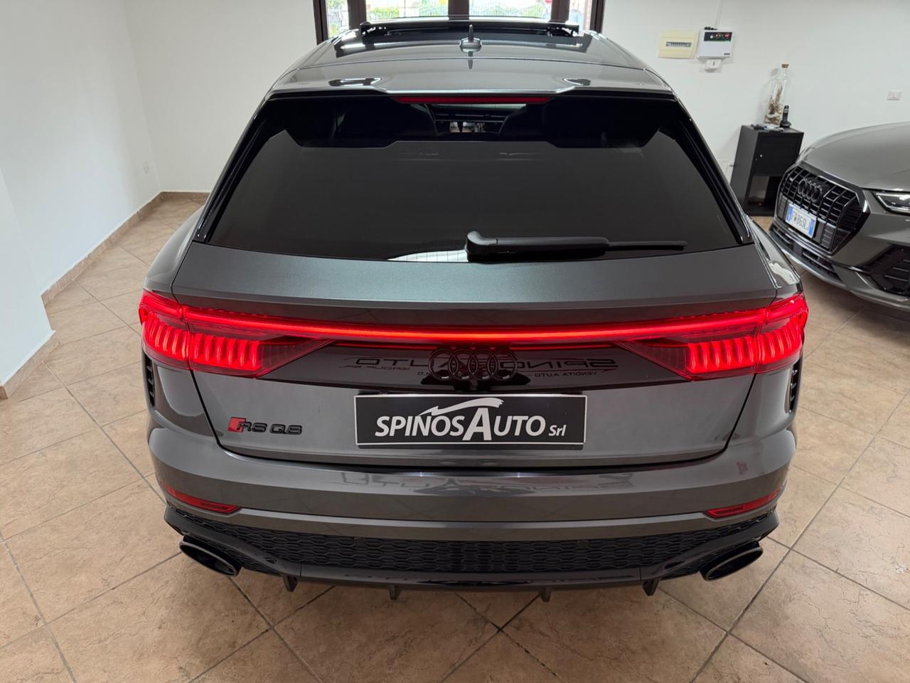 Audi Q8 RS TFSI V8 quattro tiptronic