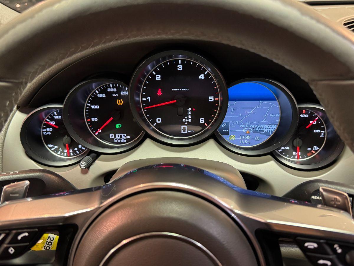 PORSCHE Cayenne 3.0 Diesel Platinum Edition