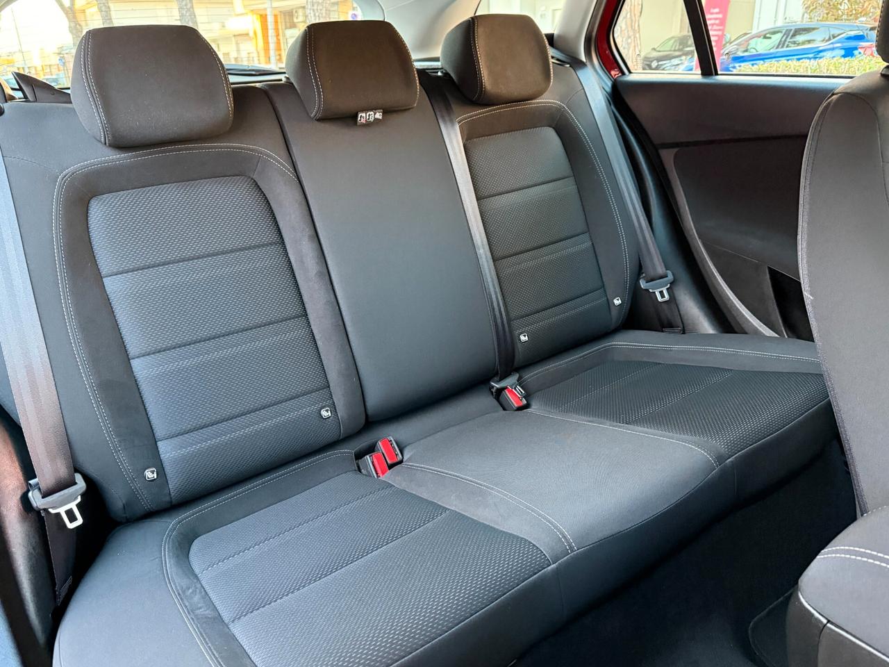 Fiat Tipo 1.6 MJT S&S SW Lounge *NAVI *LED - 2019