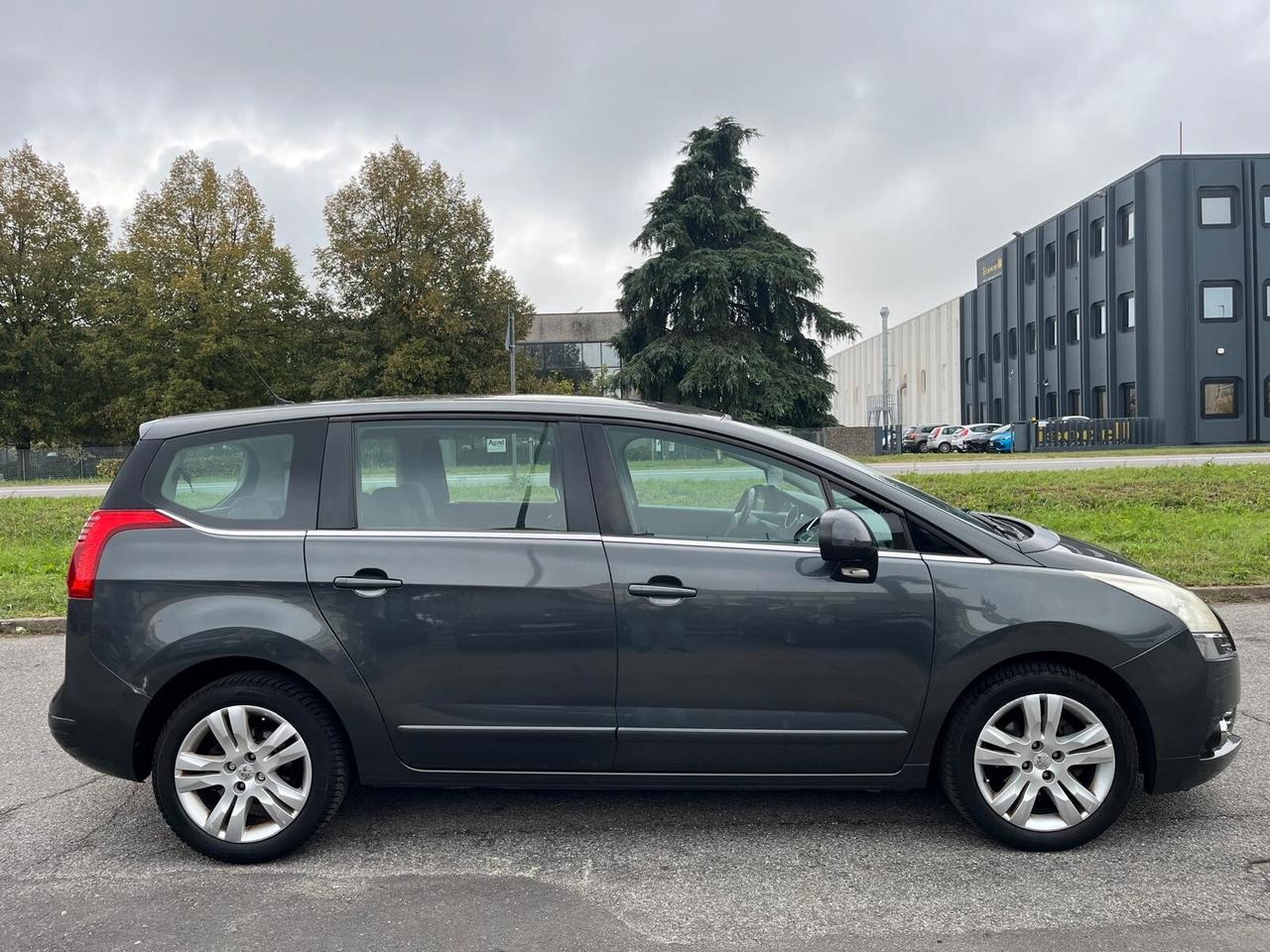 Peugeot 5008 1.6 HDi 112CV Active
