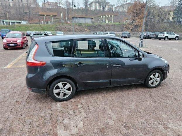 Renault Scenic 7 POSTI VALUTIAMO USATO/SCAMBIO