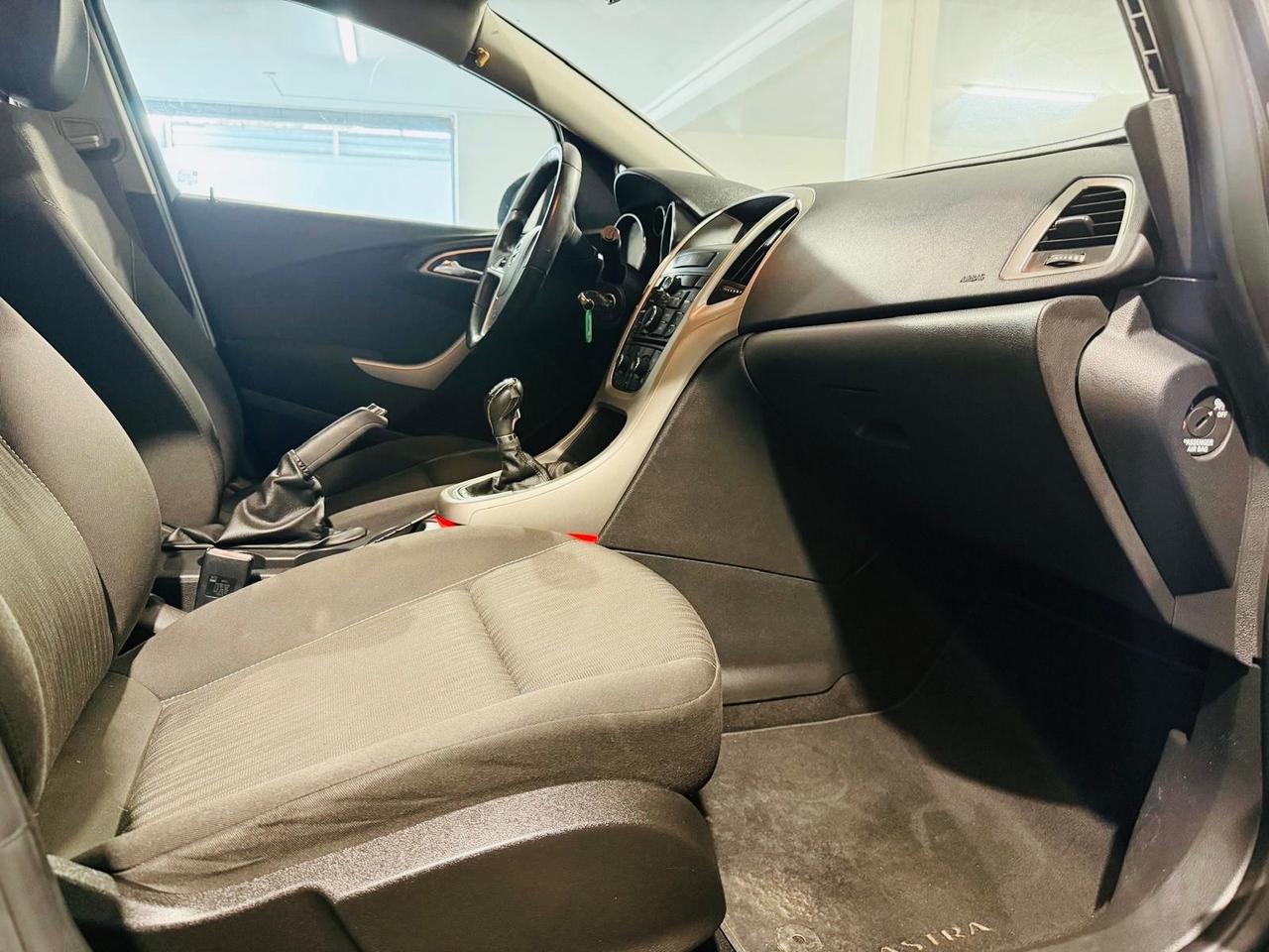 Opel ASTRA 1.7 110 CV* 5 porte Cosmo*NEOPATENTATI*