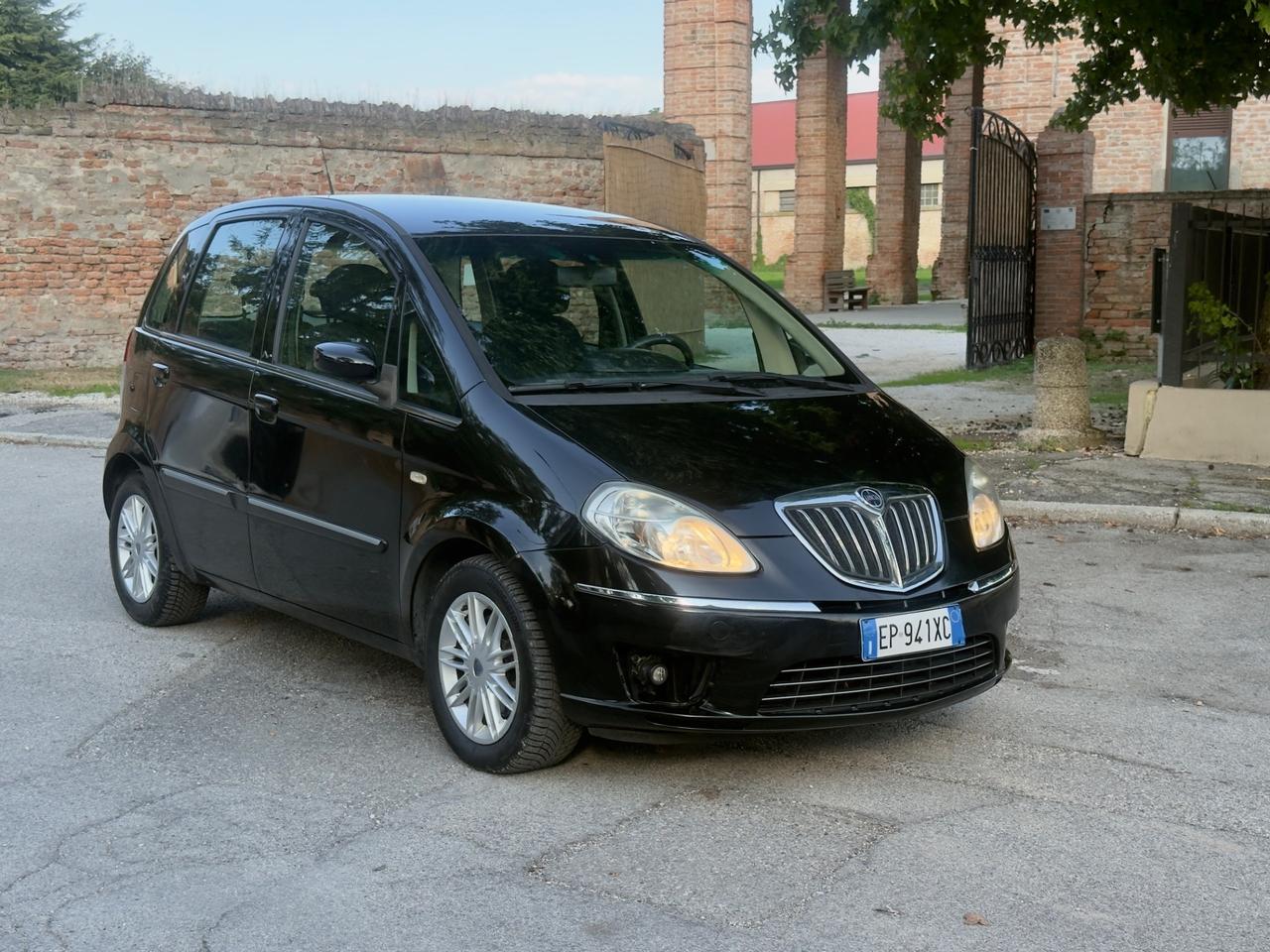 Lancia MUSA 1.6 Multijet Poltrona Frau