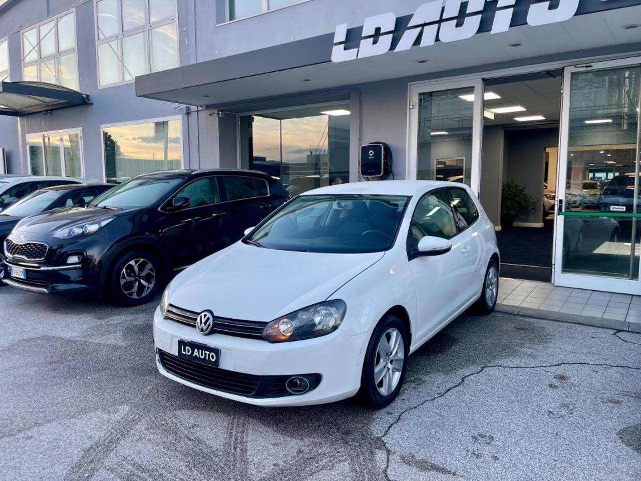 Volkswagen Golf 1.6 TDI DPF 3p. Highline