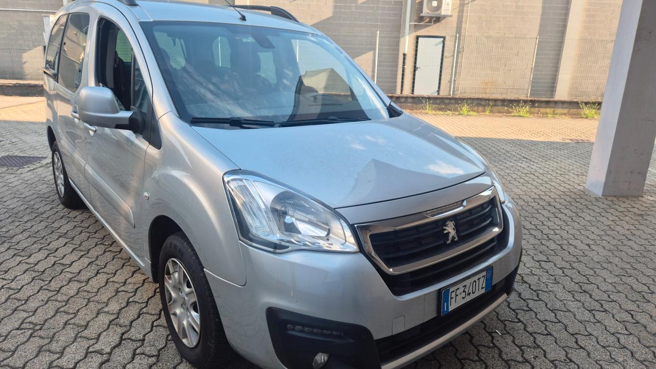 Peugeot Partner Tepee BlueHDi 100 4x4 Outdoor Endurance