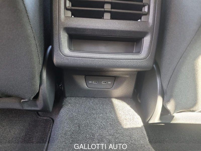 Volkswagen Golf 1.5 eTSI 130CV DSG-PROMO GALLOTTI