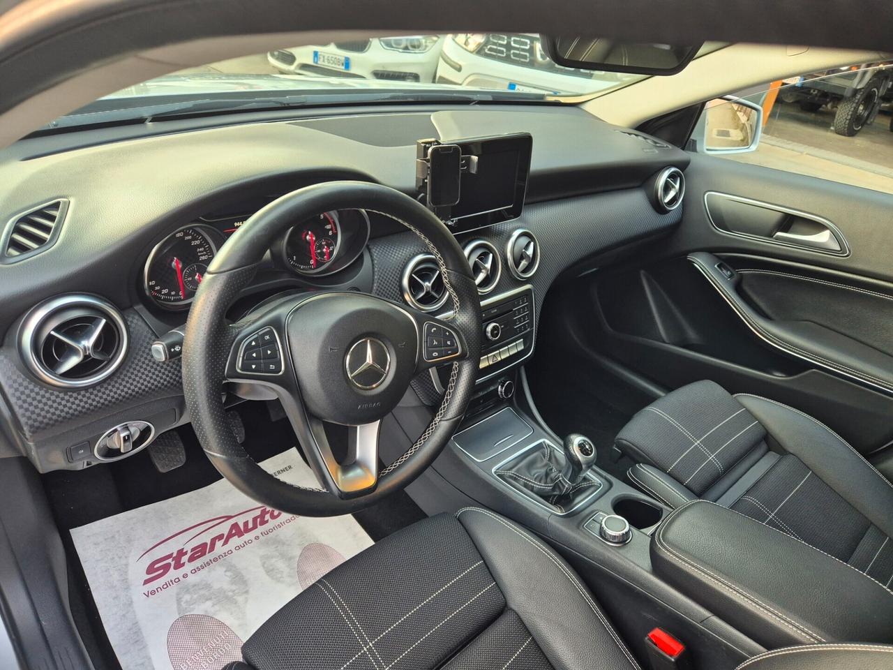 Mercedes-benz A 180 d Premium