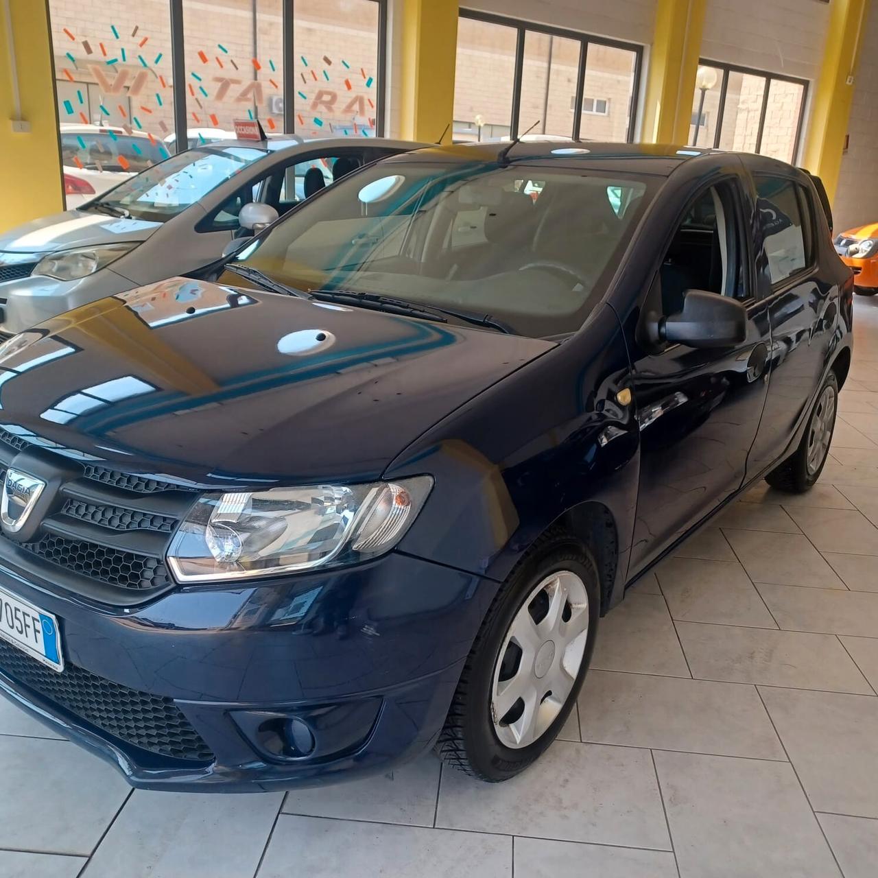134188KM SANDERO GPL DI FABBRICA PERFETTA