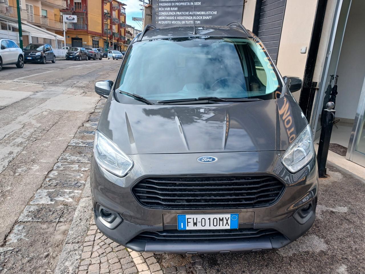 Ford Tourneo Courier 1.0 EcoBoost 100 CV Sport