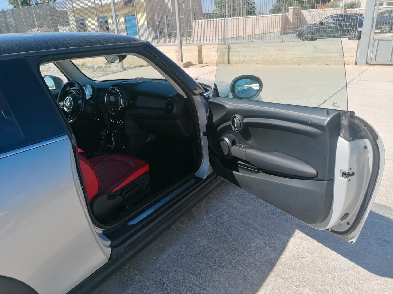 Mini Cooper Mini 1.5 Automatica