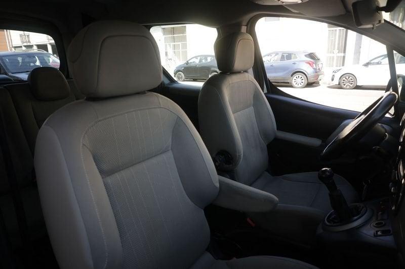 Peugeot Partner Peugeot Partner Tepee 1.6 hdi Premium 90cv 66KW ANNO 2011