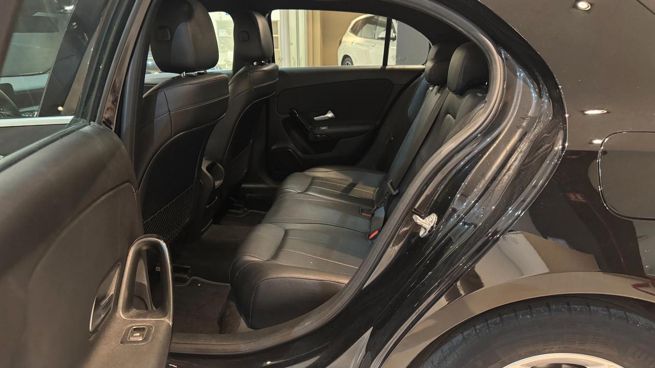 MERCEDES CLASSE A 180 D 116CV - 2019