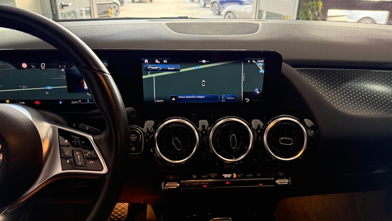 MERCEDES GLA 180 D MOTORE 2.0 116 CV restyling