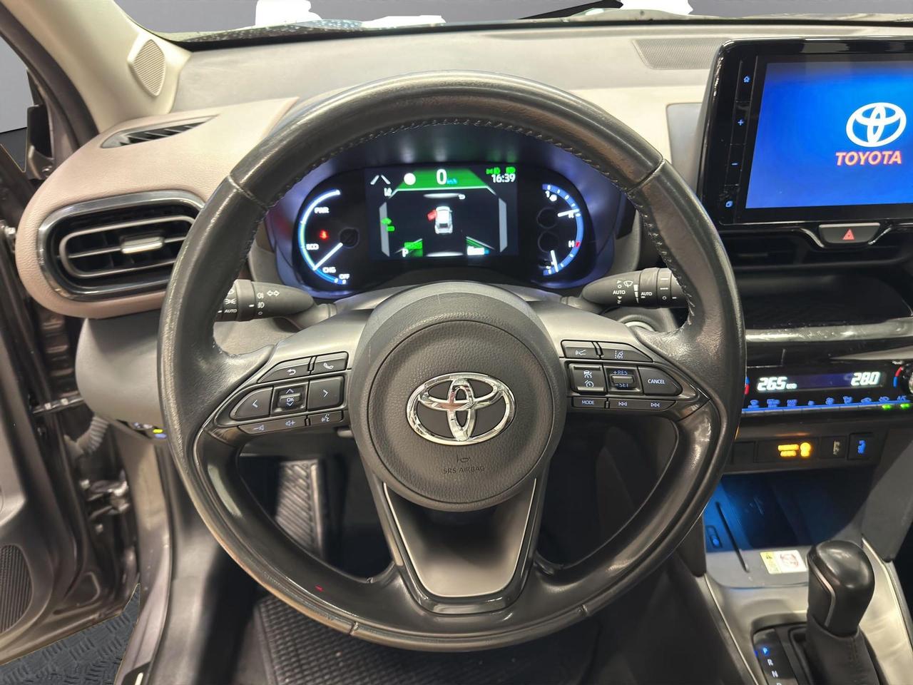 Toyota Yaris Cross 1.5h Lounge fwd 116cv e-cvt