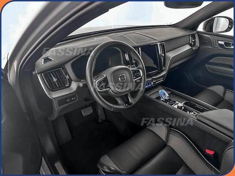 Volvo XC60 Recharge T6 Plug-in AWD autom. Plus Dark