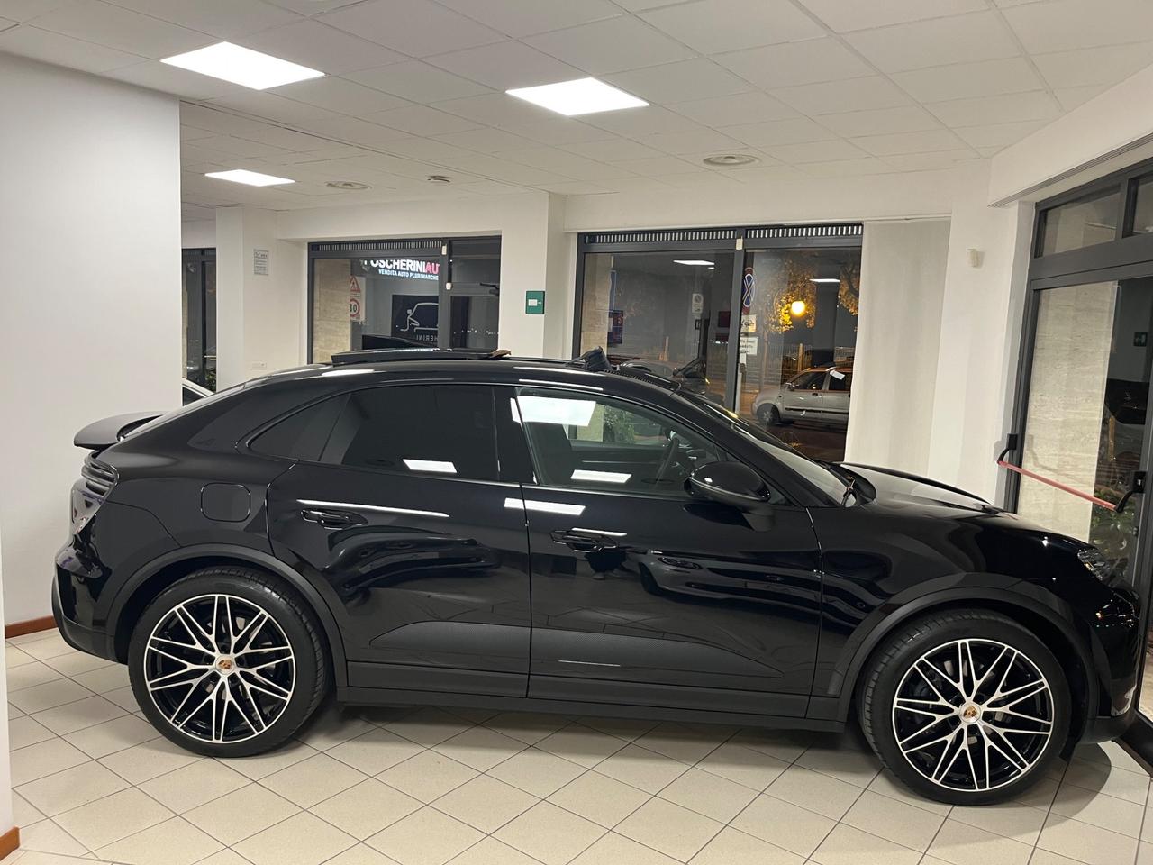 Porsche Macan EV 10000km 2025’