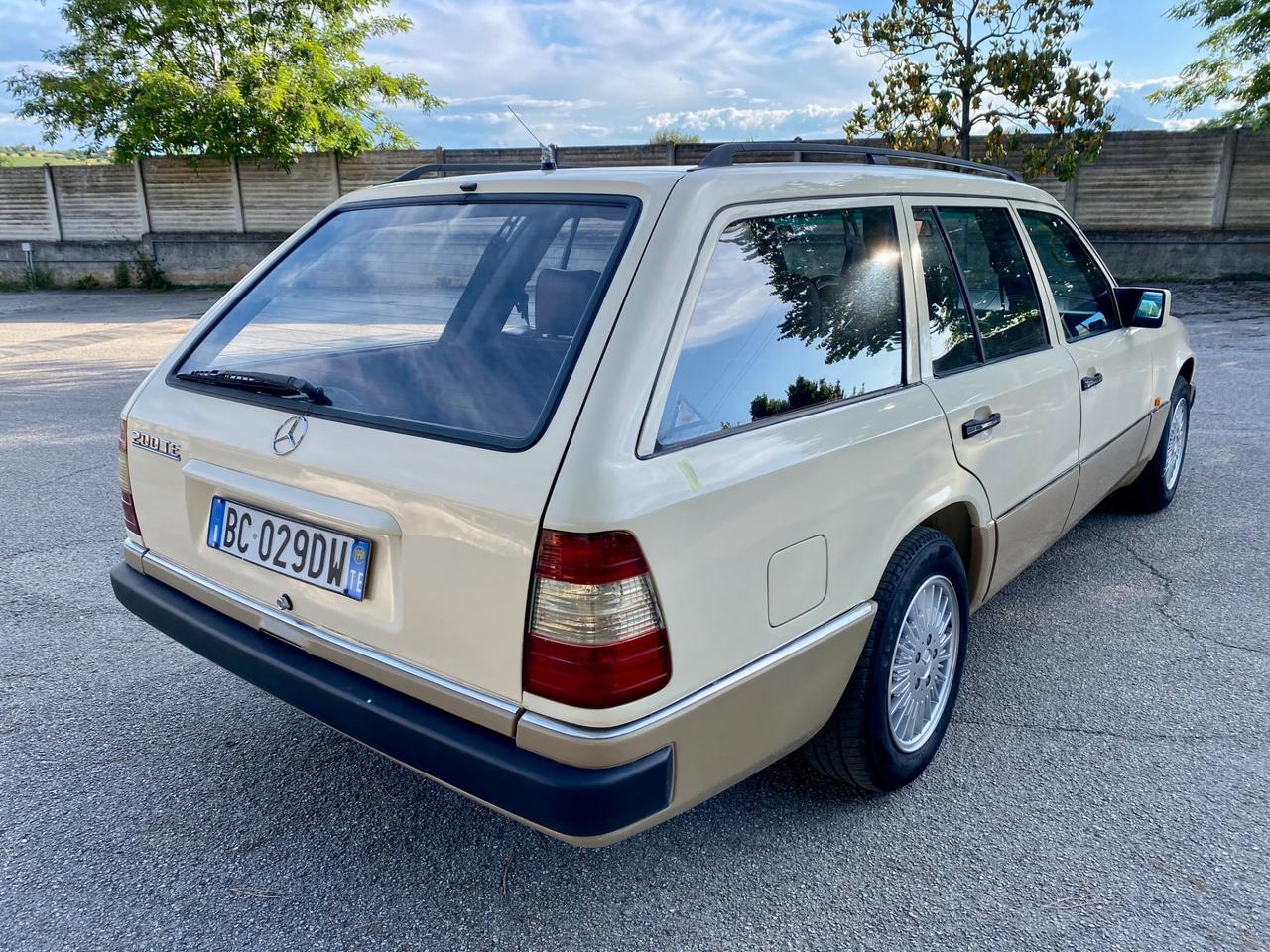 Mercedes-benz 200 MERCEDES 200 W 124 T E ASI CRS
