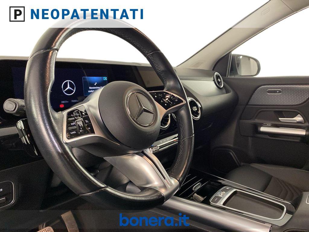 Mercedes GLA 180 180 D Progressive Advanced 8G-DCT