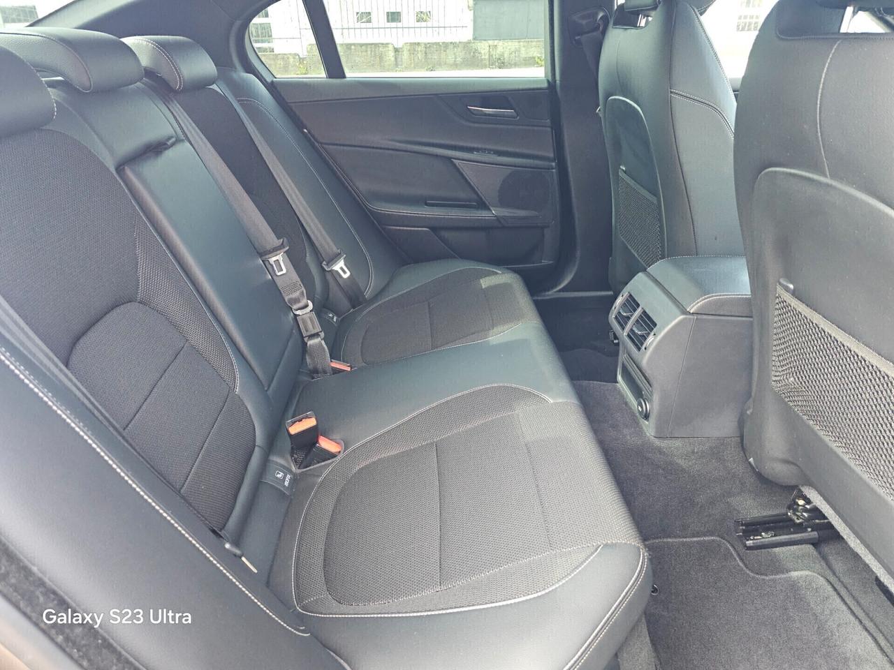 Jaguar XE R DINAMIC 2.0 DIESEL UNICO PROPRIETARIO ANNO 2018