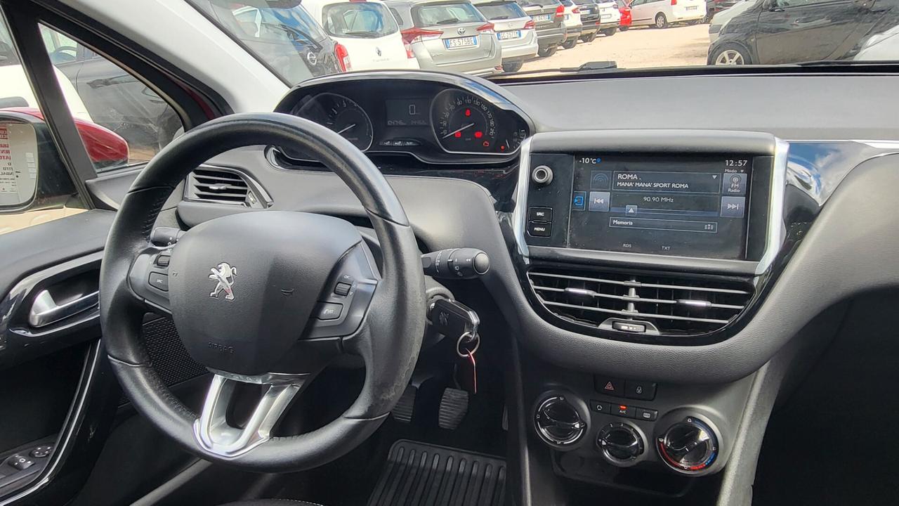 Peugeot 208 PureTech 82 5 porte Allure