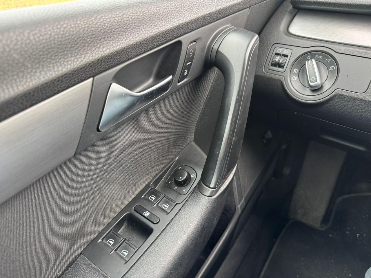 VOLKSWAGEN PASSAT 2.0 TDI 140CV con CAR PLAY