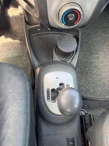Toyota Yaris Yaris II 2005 5p 1.3 Sol m-mt
