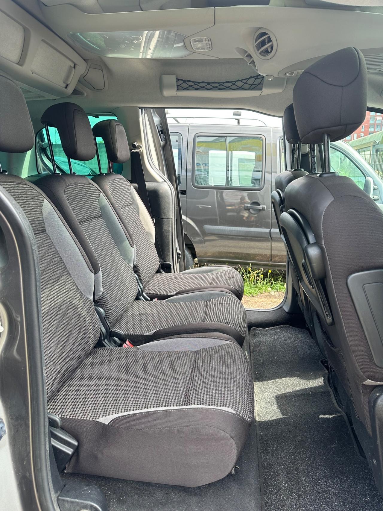 Peugeot Partner Tepee 1.6 HDi 110CV Outdoor gancio traino