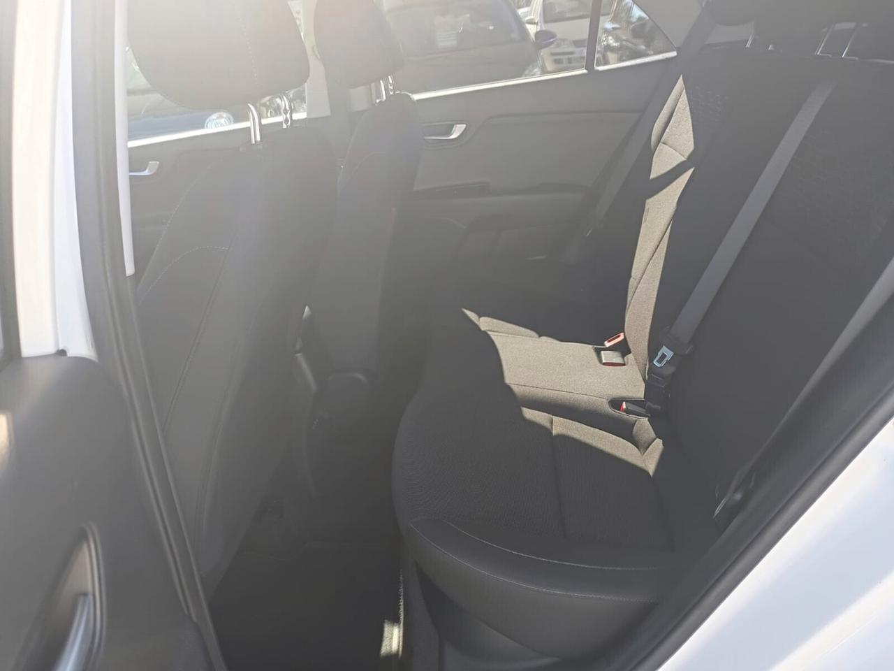 Kia Rio 2017 - 1.0 T-GDi 12V OK NEOP. LB AUTOMOBILI