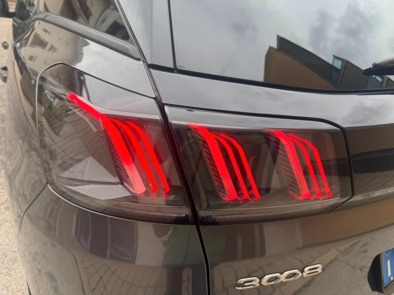 PEUGEOT 3008 1.5 HDI 130 CV. EAT8 ALLURE PAK BI-COLORE