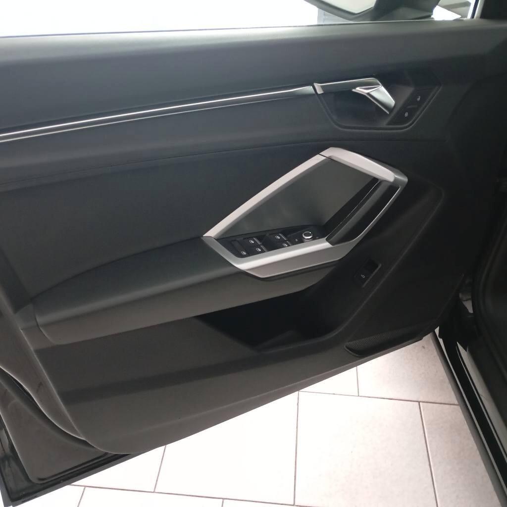 Audi Q3 2.0 TDI 150 CV Sport