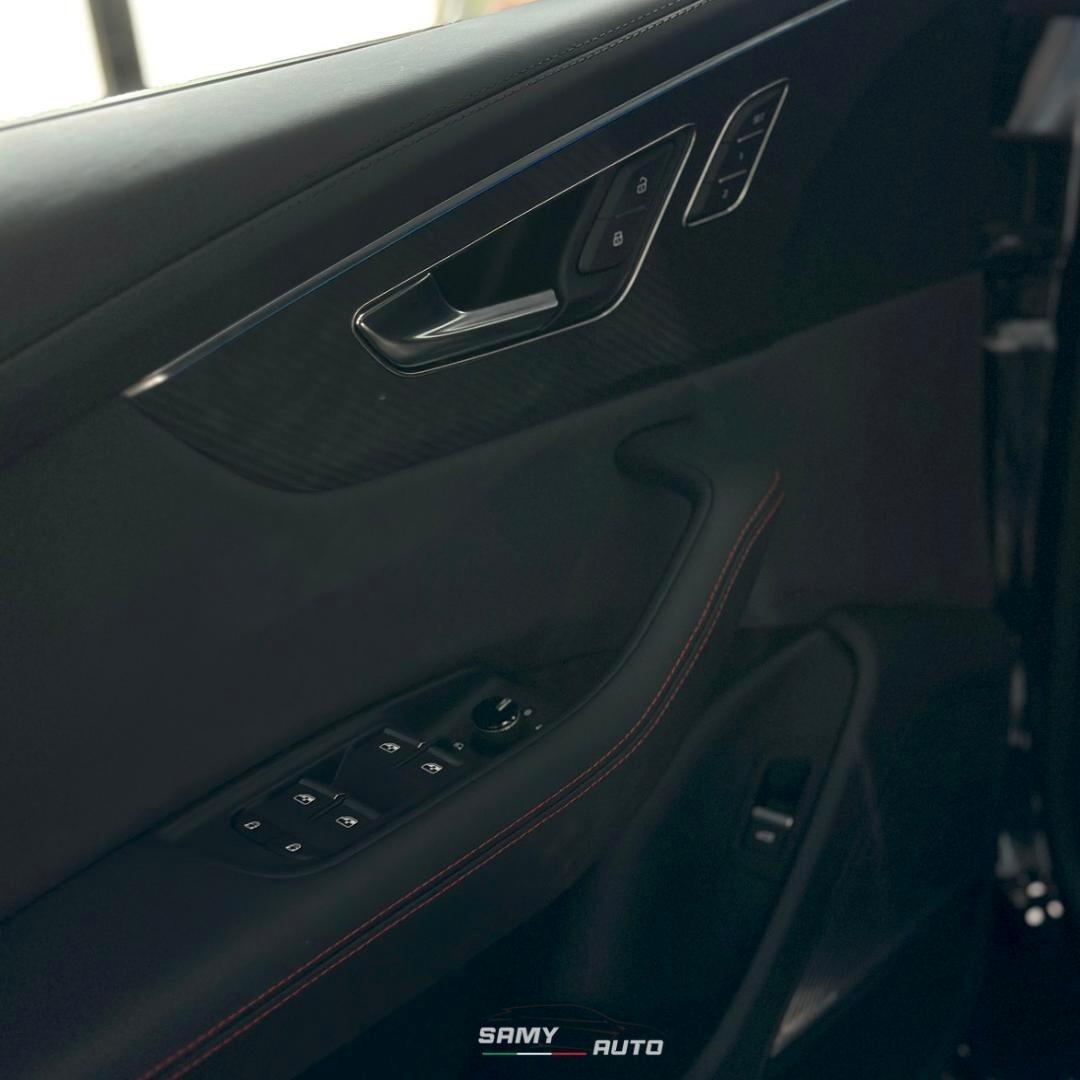 Audi RS Q8 Audi RS Q8 4.0 mhev 600cv tiptronic