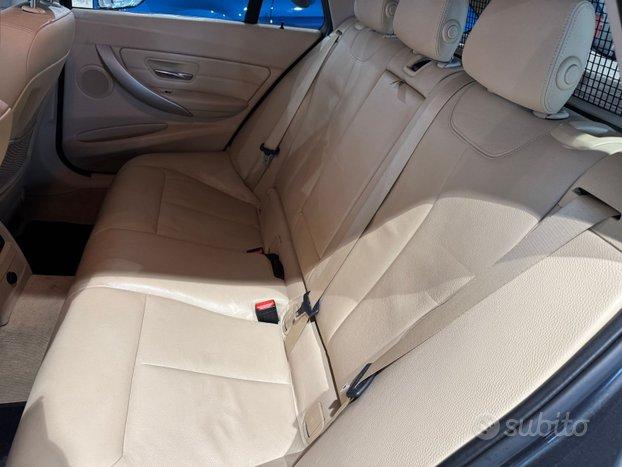 BMW 320 d Touring xdrive Business Advantag Navi 17