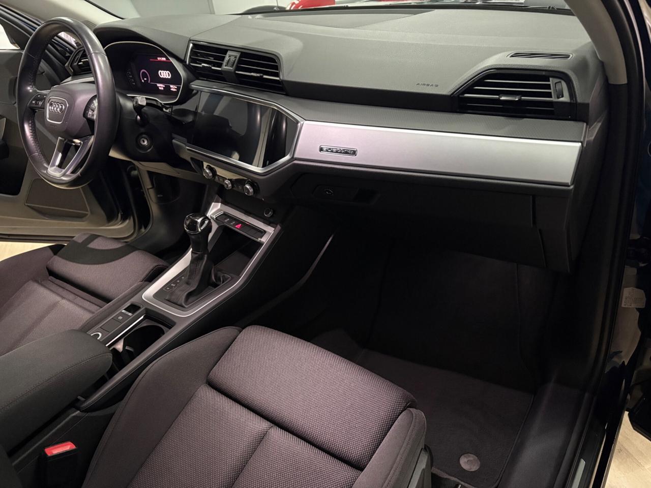 Audi Q3 40 TDI quattro S tronic Business Advanced